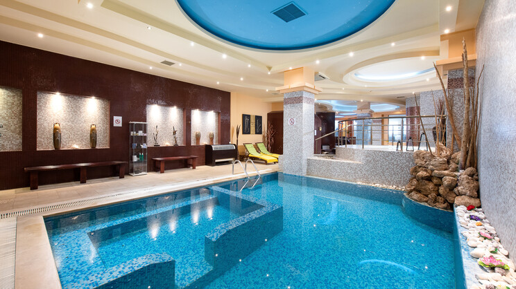 Alexandros Palace Hotel & Suites